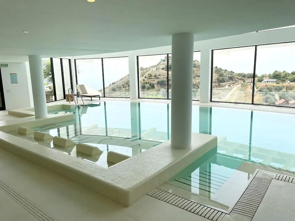 Palo Alto Luxury 2 Bedroom Apartment Ojén Nyaraló